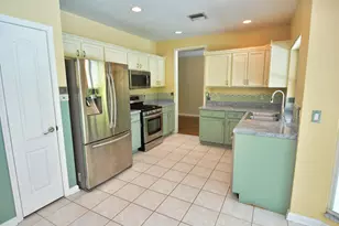 900 NW Waterlily Pl, Jensen Beach, FL 34957 - Photo 21