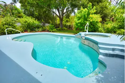 900 NW Waterlily Place, Jensen Beach, FL 34957 - Photo 5