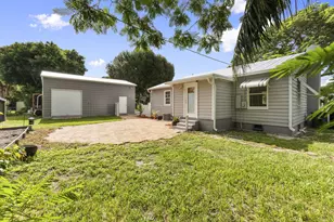 1126 Pine Ave, Fort Pierce, FL 34982 - Photo 11