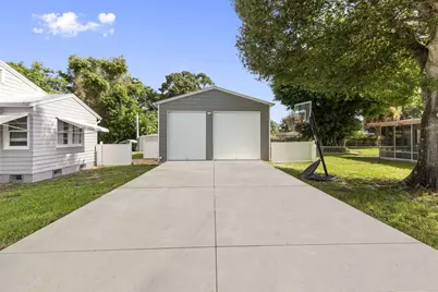 1126 Pine Avenue, Fort Pierce, FL 34982 - Photo 7