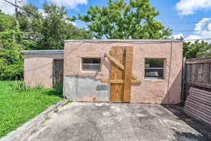 2033 SW 5th St, Miami, FL 33135 - Photo 23