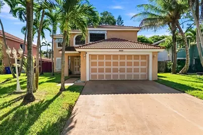 1430 SW 88th Way, Pembroke Pines, FL 33025 - Photo 1