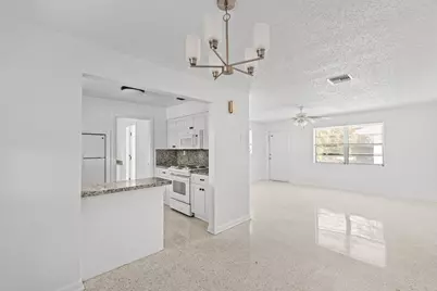 211 Sunrise Avenue #5, Lantana, FL 33460 - Photo 9