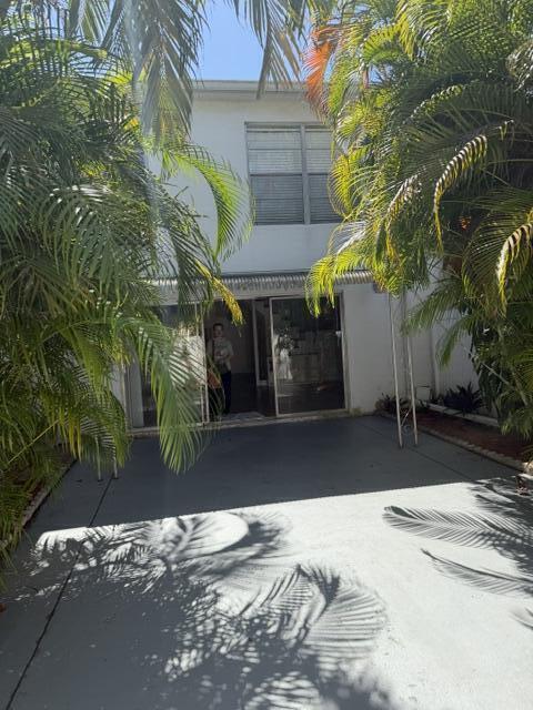 4044 SW 67th Terrace #7 - 4044 SW 67th Terrace #7, Davie, FL 33314 Luxury Property | Jose Angel Pina