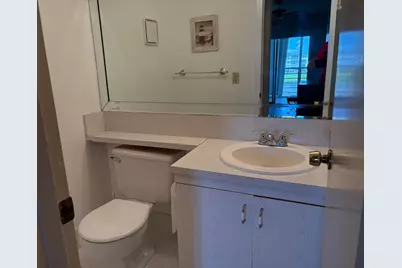 3076 Guildford E, Boca Raton, FL 33434 - Photo 9