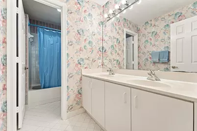 143 Cameron Court, Weston, FL 33326 - Photo 19