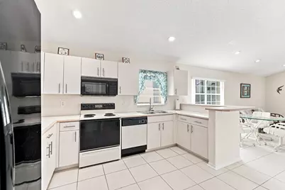 143 Cameron Court, Weston, FL 33326 - Photo 7