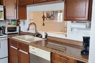 2337 NW 89th Dr, Coral Springs, FL 33065 - Photo 9