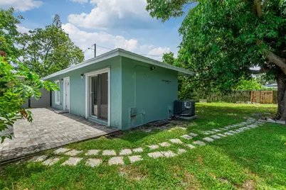 2831 N Seacrest Boulevard #B, Boynton Beach, FL 33435 - Photo 9