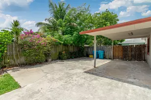 2831 N Seacrest Blvd, Boynton Beach, FL 33435 - Photo 9