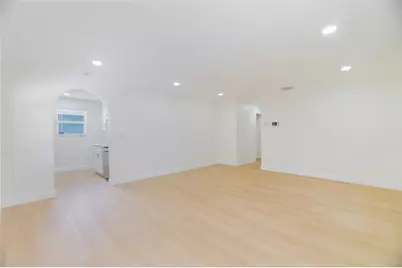 2831 N Seacrest Boulevard, Boynton Beach, FL 33435 - Photo 11