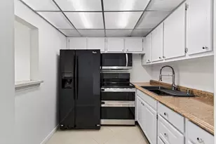 126 Norwich F, West Palm Beach, FL 33417 - Photo 21