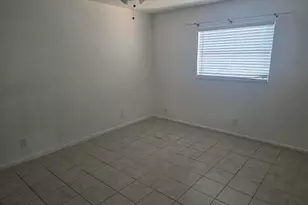 959 SE 2nd Ave, Deerfield Beach, FL 33441 - Photo 5