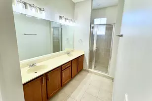 499 Corte Madera Ln, West Palm Beach, FL 33401 - Photo 13