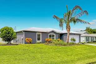1402 SW Flounder Ln, Port Saint Lucie, FL 34953 - Photo 3