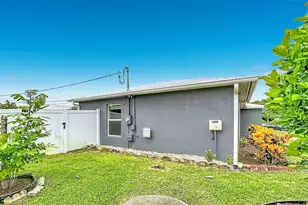 1402 SW Flounder Ln, Port Saint Lucie, FL 34953 - Photo 33