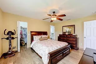 1402 SW Flounder Ln, Port Saint Lucie, FL 34953 - Photo 17