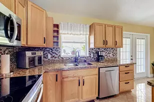 1402 SW Flounder Ln, Port Saint Lucie, FL 34953 - Photo 7