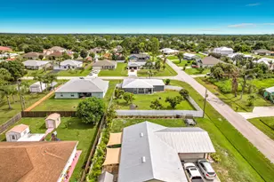 1402 SW Flounder Ln, Port Saint Lucie, FL 34953 - Photo 43