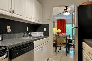 2271 NE 68th St, Fort Lauderdale, FL 33308 - Photo 13