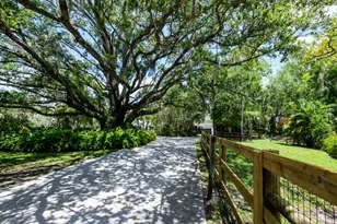 12856 Arrow Wood Dr, Palm Beach Gardens, FL 33418 - Photo 5