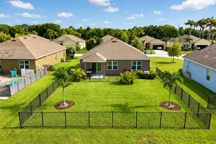 2709 Granville Mnr SW, Vero Beach, FL 32968 - Photo 17