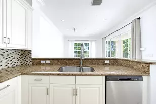 6679 NW 128th Way, Parkland, FL 33076 - Photo 9
