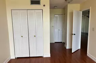 1200 St Charles Pl, Pembroke Pines, FL 33026 - Photo 7