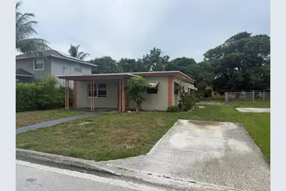 120 NE 12th Avenue, Boynton Beach, FL 33435 - Photo 1
