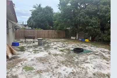 120 NE 12th Avenue, Boynton Beach, FL 33435 - Photo 13