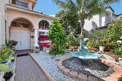 120 Isola Circle, Royal Palm Beach, FL 33411 - Photo 5