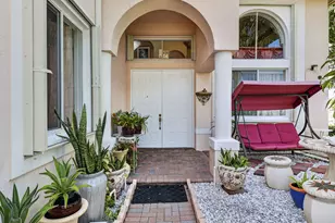 120 Isola Cir, Royal Palm Beach, FL 33411 - Photo 1