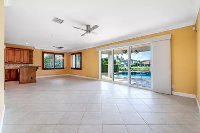 112 Isola Circle, Royal Palm Beach, FL 33411 - Photo 11