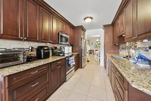 11901 Donlin Dr, Wellington, FL 33414 - Photo 3