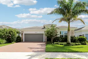 9952 Regency Wy, Palm Beach Gardens, FL 33412 - Photo 1