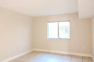 4785 SW 62nd Ave, Davie, FL 33314 - Photo 5