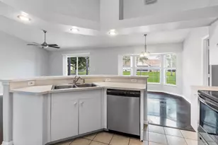 717 Tulip Dr, Sebastian, FL 32958 - Photo 5