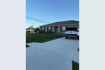 902 SW McCracken Avenue, Port Saint Lucie, FL 34953 - Photo 1