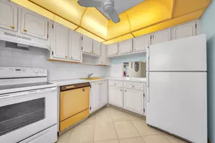 7807 Golf Cir Dr, Margate, FL 33063 - Photo 17