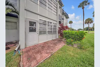 7807 Golf Cir Drive #105, Margate, FL 33063 - Photo 31