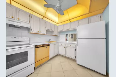 7807 Golf Cir Drive #105, Margate, FL 33063 - Photo 15
