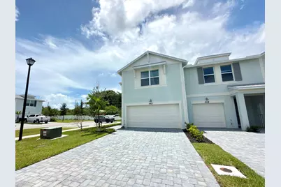 662 Salisbury Circle, Fort Pierce, FL 34982 - Photo 3