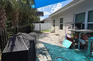 5250 Oakland Lake Cir, Fort Pierce, FL 34951 - Photo 11