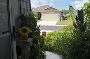 5250 Oakland Lake Cir, Fort Pierce, FL 34951 - Photo 5