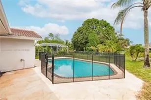 827 NW 87th Ave, Coral Springs, FL 33071 - Photo 19