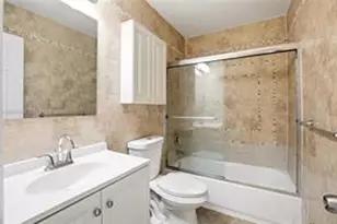 827 NW 87th Ave, Coral Springs, FL 33071 - Photo 9