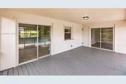 827 NW 87th Avenue, Coral Springs, FL 33071 - Photo 17