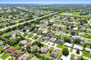 2525 SW Grotto Cir, Port Saint Lucie, FL 34953 - Photo 33