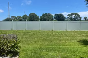 5187 SE Mariner Garden Cir, Stuart, FL 34997 - Photo 11