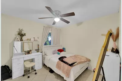261 Wimbledon Lake Drive, Plantation, FL 33324 - Photo 11